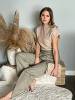 Load image into Gallery viewer, elegant turtleneck with shoulder pads 
